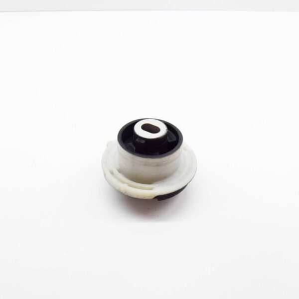 LR RANGE ROVER L405 Front Differential Housing Insulator LR033265 NEW GENUINE - Image 5