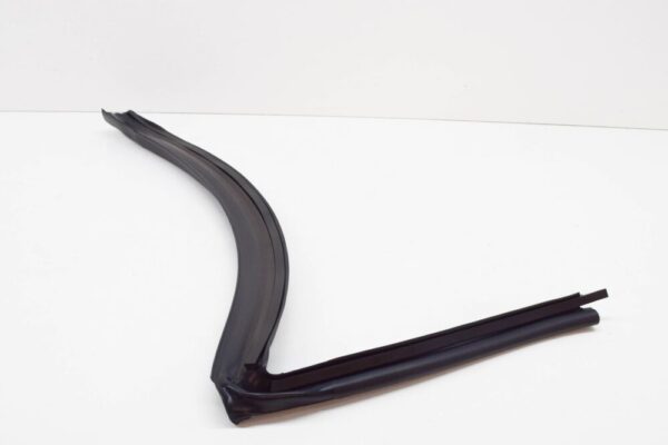 LAND ROVER RANGE ROVER L322 rear right door gasket LR037760 new original - Image 3