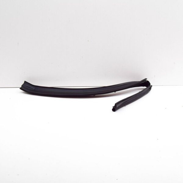 LAND ROVER RANGE ROVER L322 Rear Left Door Seal LR037762 New Genuine - Image 3