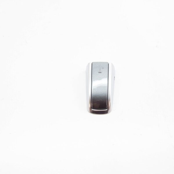 LAND ROVER DISCOVERY V L462 Front Door Handle End Cap LR054989 NEW GENUINE