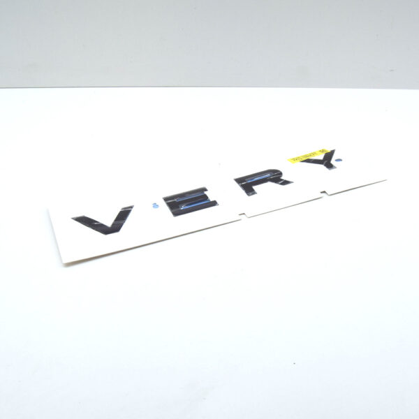 LAND ROVER DISCOVERY SPORT L550 Hood Emblem LR174356 NEW