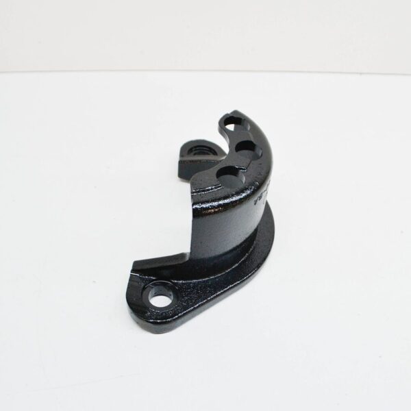 LAND ROVER DEFENDER L316 Front Axle Mounting Mount LR068822 NEW Original