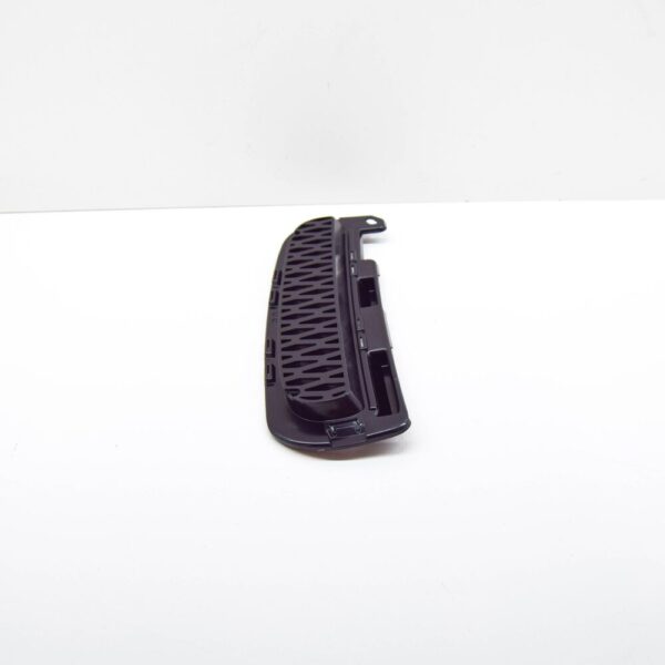 LR DISCOVERY V L462 front right air intake insert for bumper LR083061 part - Image 5