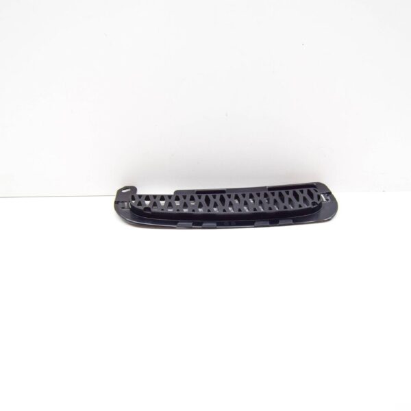 LR DISCOVERY V L462 front right air intake insert for bumper LR083061 part - Image 6
