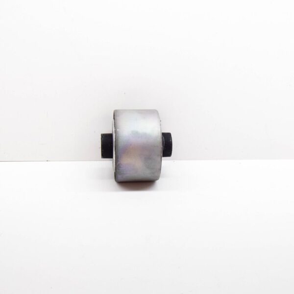 LAND ROVER DISCOVERY V L462 Front Control Arm Bush LR174897 New Genuine - Image 5