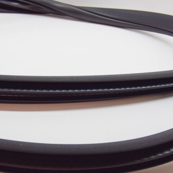 LAND ROVER DISCOVERY V L462 Front Door Seal LR113843 NEW GENUINE - Image 5