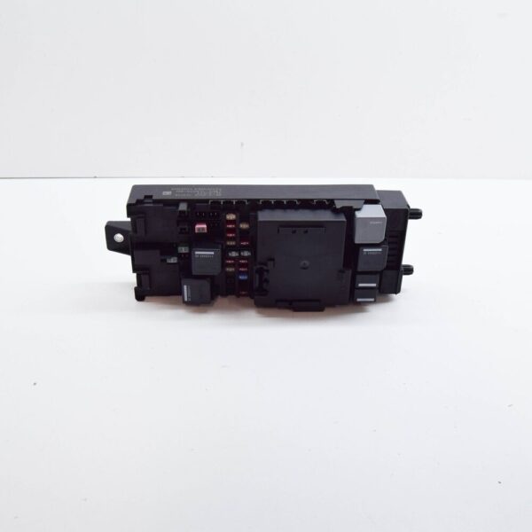 LAND ROVER DEFENDER L663 Fuse Box LR133591 NEW GENUINE