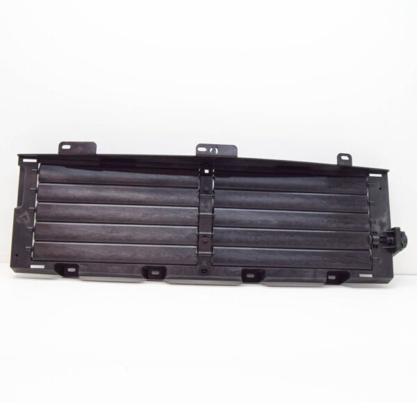 LR DISCOVERY SPORT L550 Lower Outer Radiator Control Shuter LR135382 NEW GENUINE - Image 3