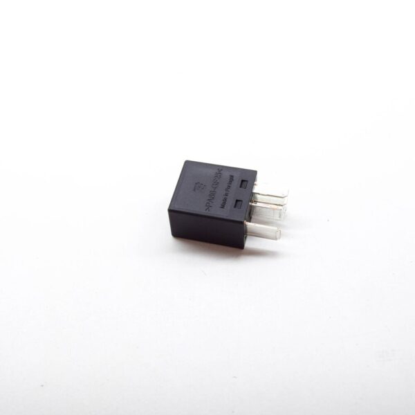 LAND ROVER RANGE ROVER IV L405 Accessory Power Relay LR138846 NEW GENUINE