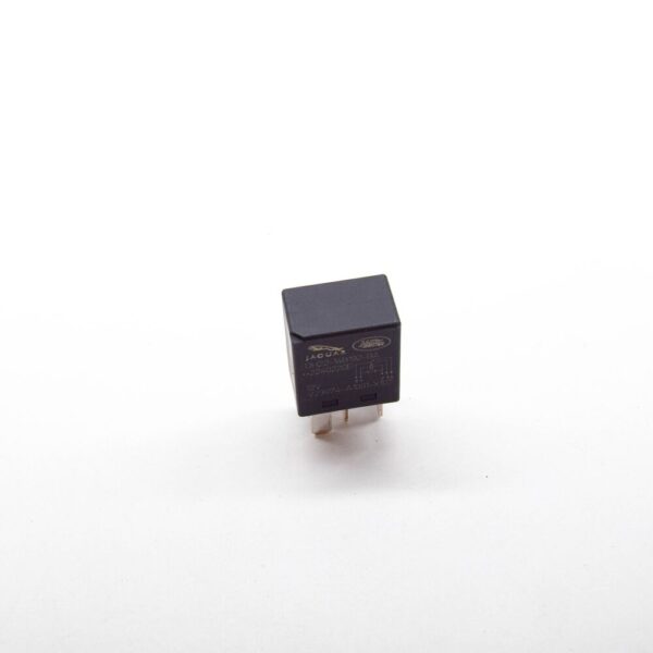 LAND ROVER RANGE ROVER IV L405 Accessory Power Relay LR138846 NEW GENUINE - Image 6
