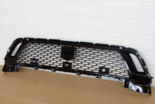 RR Discovery Sport L550 Front Bumper Bottom Radiator Grille LR140172 Part - Image 5