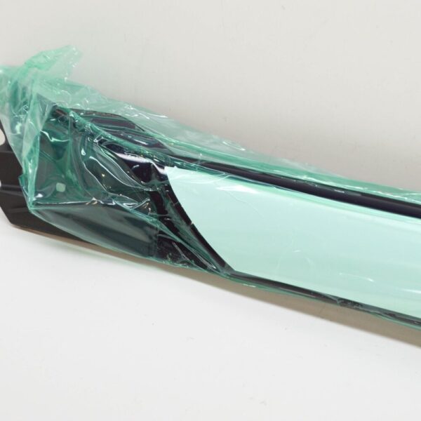LAND ROVER DISCOVERY V L462 Front Left Door Pillar Molding LR148858 NEW GENUINE