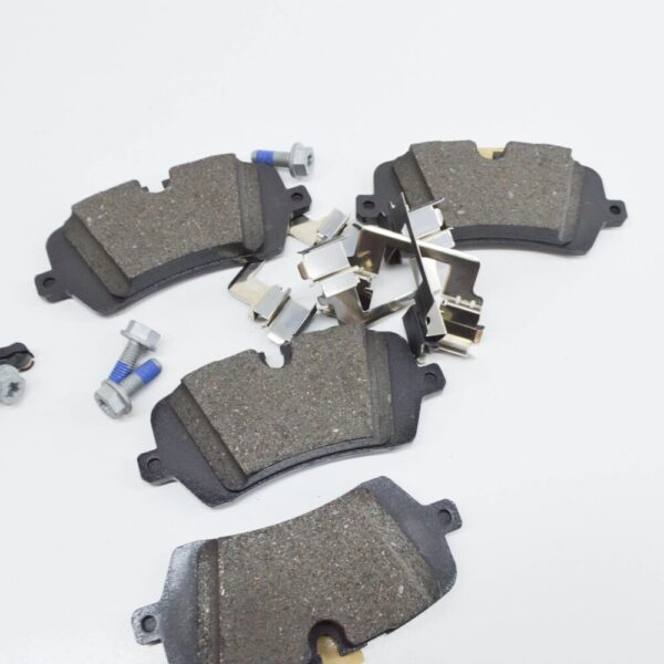 LAND ROVER DISCOVERY V L462 Rear Wheel Brake Pads Set LR164821 NEW