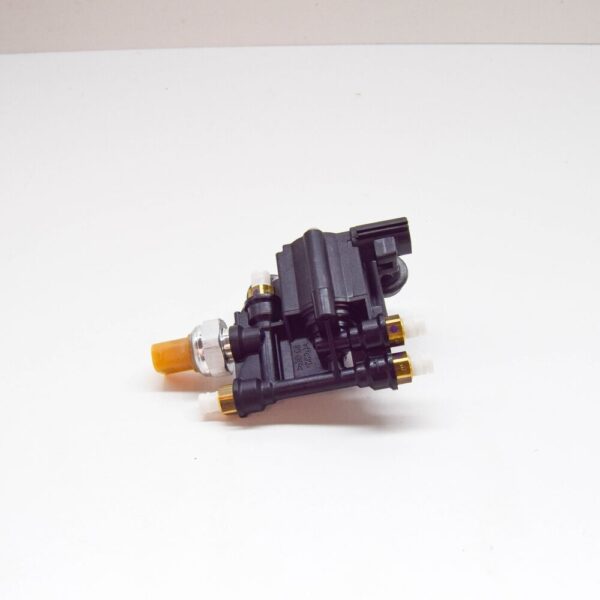 Land Rover Discovery IV L319 Air Suspension Valve RVH000046 New Genuine
