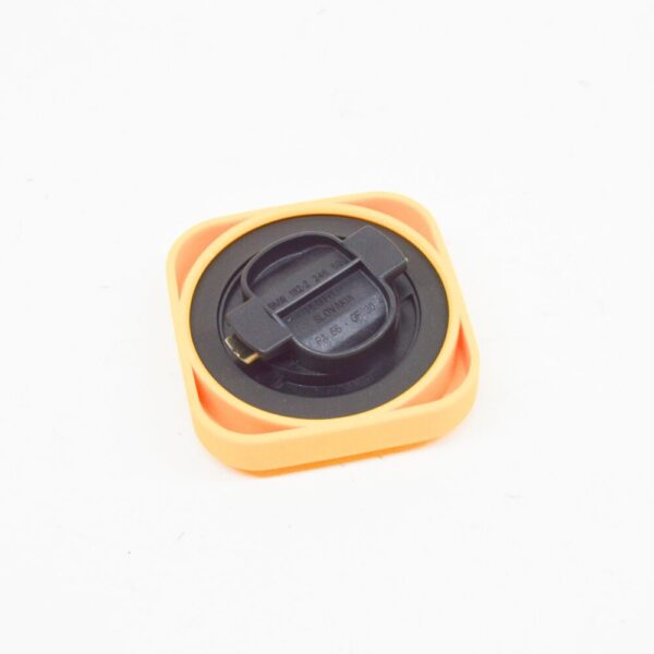 LAND ROVER RANGE ROVER III L322 Oil Filler Cap STC3699 NEW GENUINE