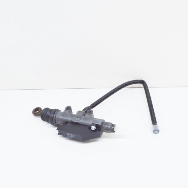 LAND ROVER DISCOVERY III L319 Clutch Master Cylinder LHD STC500031 NEW GENUINE