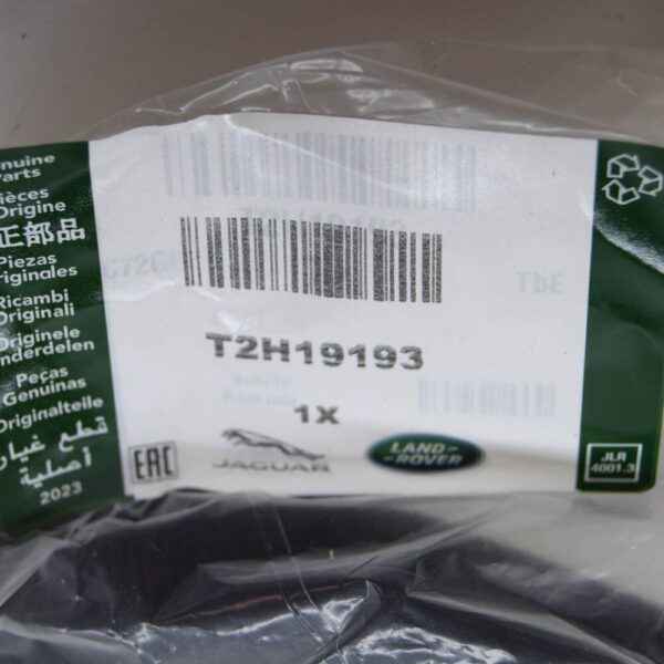 JAGUAR F-PACE X761 Inter Cooler Outlet Pants T2H19193 NEW GENUINE - Image 6