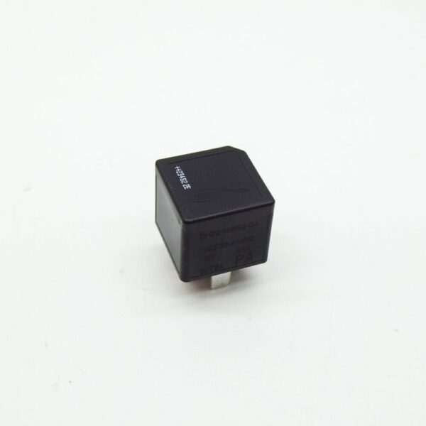 JAGUAR XF X250 Accessories Power Relay T4N15705 NEW - Image 3