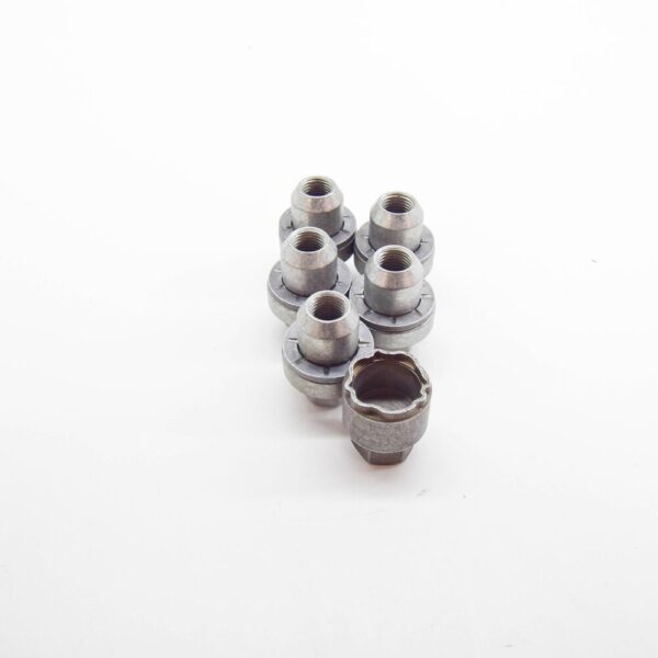 LAND ROVER DEFENDER L663 Wheel Locking Kit VPLEW0163 NEW GENUINE - Image 3
