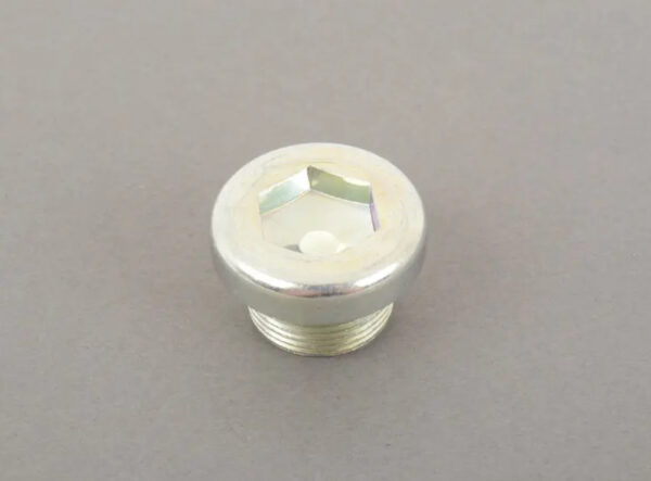 WHT000323A