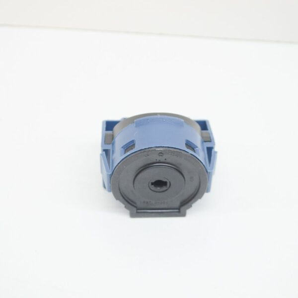 YXB500010 LR124838
