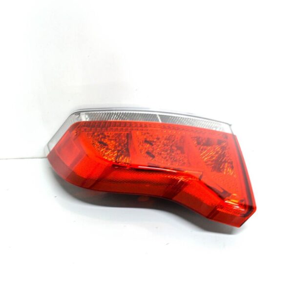 Volvo S60 MK1 rear right taillight 30655370 new - Image 5