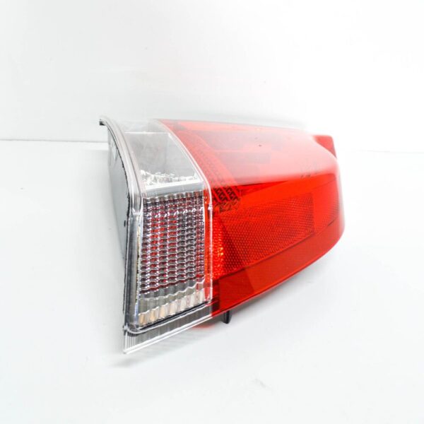 Volvo S60 MK1 rear right taillight 30655370 new - Image 6