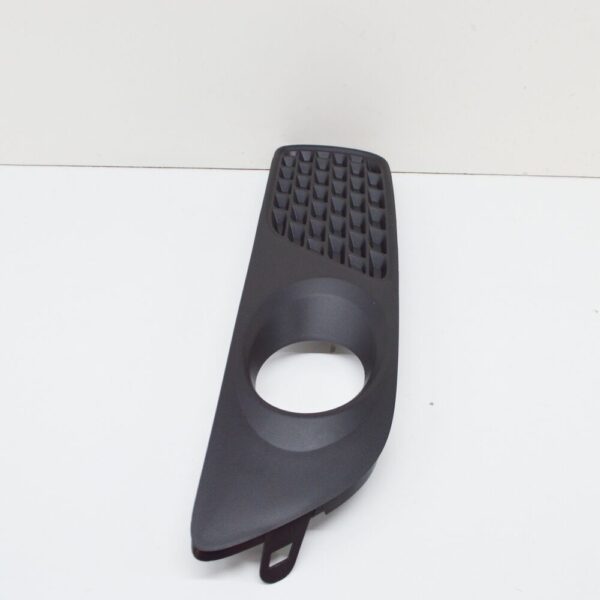 Volvo V70 MK3 Front Left Fog Light Grid 30678639 NEW GENUINE - Image 5