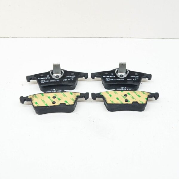 Volvo S60 MK1 rear brake pads set 30681695 new original - Image 6
