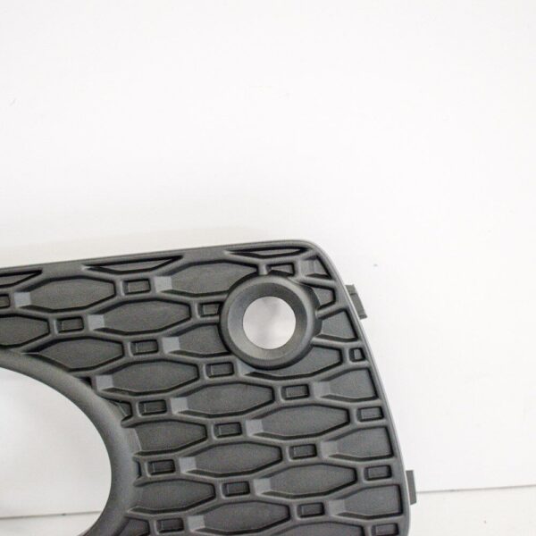 Volvo XC70 MK2 Front Left Fog Light Surround Trim 30744521 NEW GENUINE - Image 3