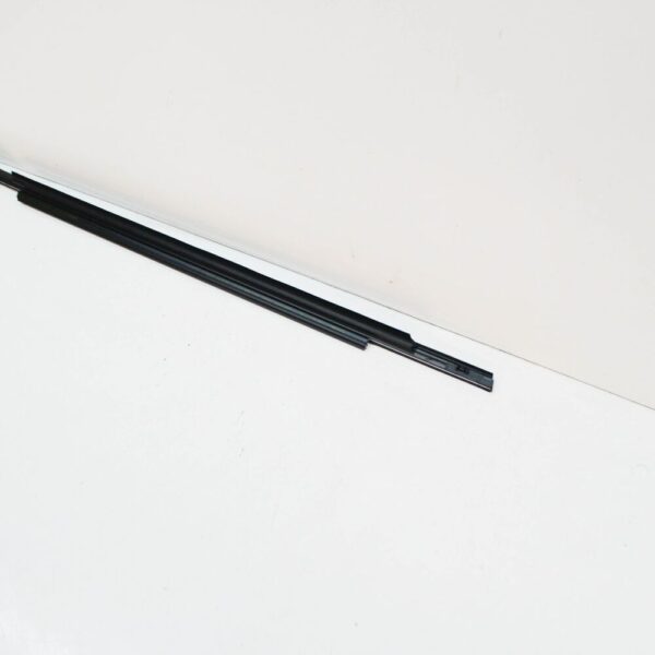 VOLVO XC90 MK1 REAR LEFT WINDOW BELT PANEL 30753852 NEW - Image 6