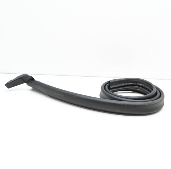 Volvo XC60 MK1 Right Deflector Sealed Strips 31213683 New - Image 3