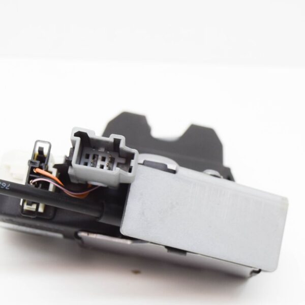 Volvo S60 MK1 Rear Tailgate Lock 31253048 NEW GENUINE - Image 6