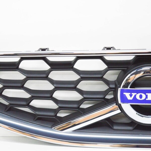 VOLVO C30 Front Bumper Radiator Grille 31290845 NEW - Image 6