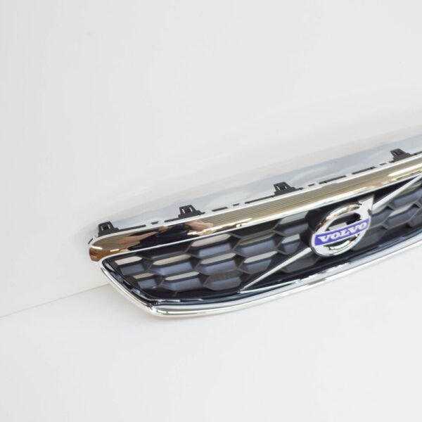 For Volvo V40 Cross Country Radiator Grille 31290910 NEW