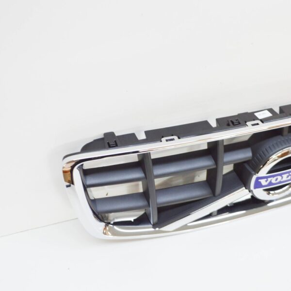 VOLVO XC70 MK2 FRONT BUMPER RADIATOR GRILLE 31323007 NEW GENUINE