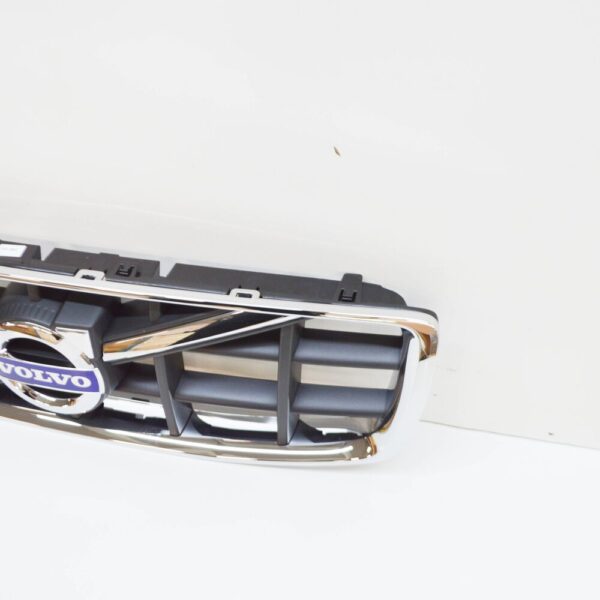 VOLVO XC70 MK2 FRONT BUMPER RADIATOR GRILLE 31323007 NEW GENUINE - Image 5