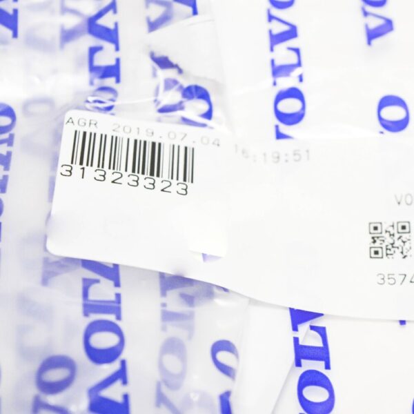 Volvo V40 Front Bumper Cover Cap 31323323 New Genuine - Image 3