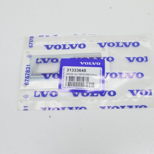 Volvo XC60 tailgate emblem D3 31333645 NEW ORIGINAL - Image 5