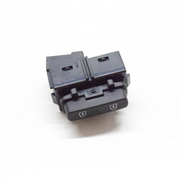 NEW GENUINE VOLVO XC70 P24 Front Right Door Lock Switch 31343100