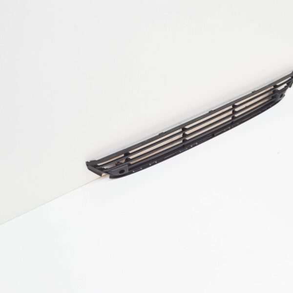 VOLVO V40 Front Bumper Lower Grille 31347092 NEW GENUINE