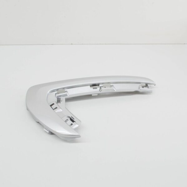 Volvo XC70 P24 Front Bumper Left Front Panel Trim 3135776 NEW - Image 3