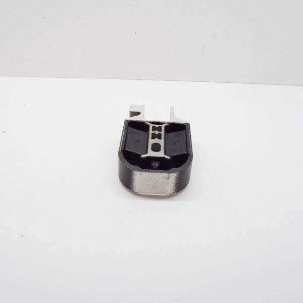 Volvo V40 Hatchback Front Lower Engine Mounting 31359652 NEW GENUINE