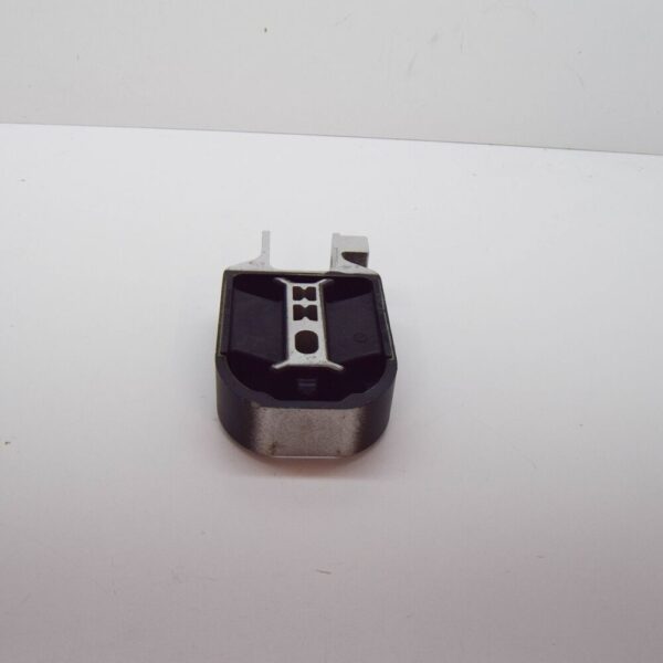 Volvo V40 Hatchback Front Lower Engine Mounting 31359652 NEW GENUINE - Image 6