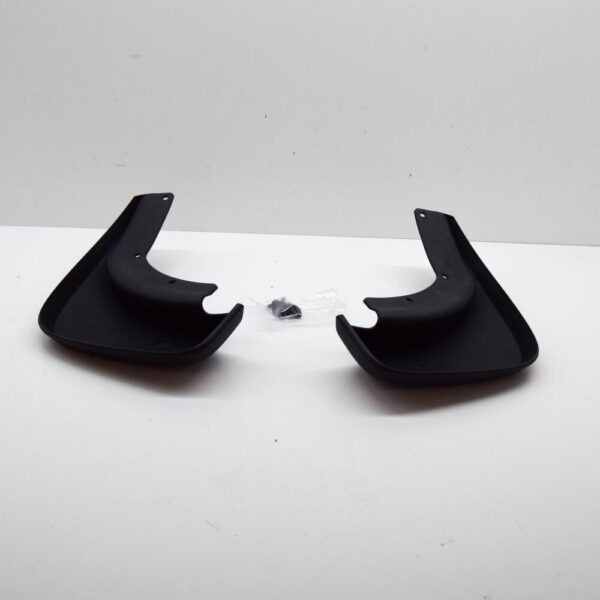 Volvo XC60 Rear Mudflaps Kit 31359684 NEW GENUINE - Image 5