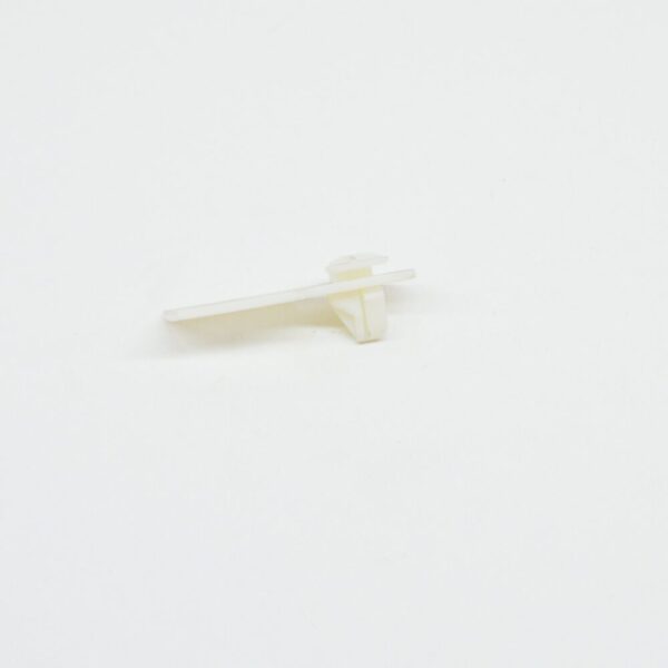 Volvo V40 hatchback body trim clip 31378723 NEW ORIGINAL - Image 3