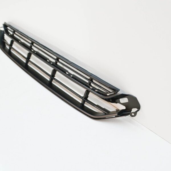 Volvo XC90 MK2 Front Bumper Lower Grille 31383882 NEW GENUINE - Image 3
