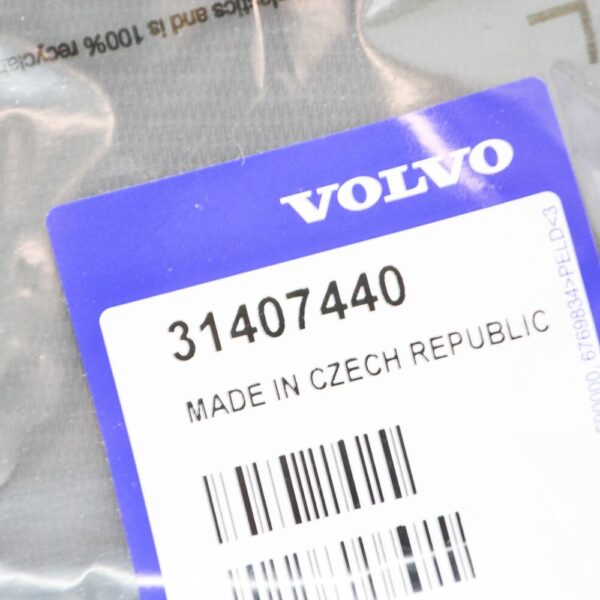 Volvo XC60 MK2 rubber mat front left bottom front 31407440 NEW original - Image 6