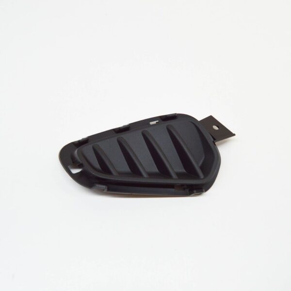VOLVO V40 Front Bumper Right Cover 31407763 NEW GENUINE - Image 5