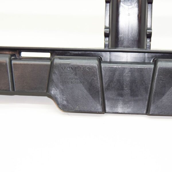 Volvo XC60 MK2 Upper Cooler Base Air Channel 32345498 NEW - Image 6
